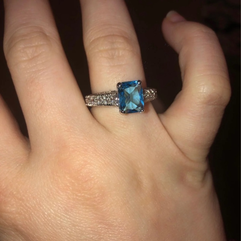 Ring - Picture 3 of 3